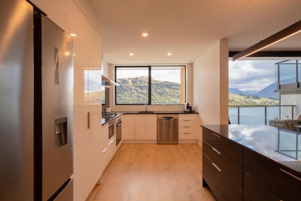 4 Bedroom Home With Elevated Views Of Lake Wakatipu & The Remarkables Distretto di Distretto di Queenstown Esterno foto